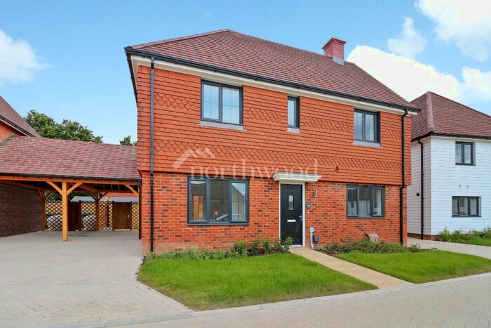 3 Bedroom Detached House To Rent In Mallow Road, Willesborough, Ashford, TN24