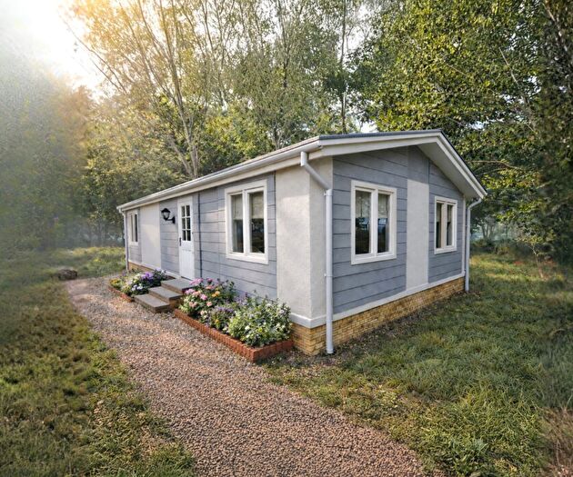 2 Bedroom Park Home For Sale In The Dell, Builth Wells, LD2