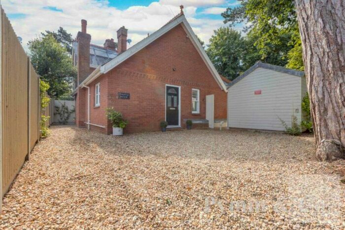 2 Bedroom Semi-Detached House To Rent In Staitheway Road, Norwich, NR12