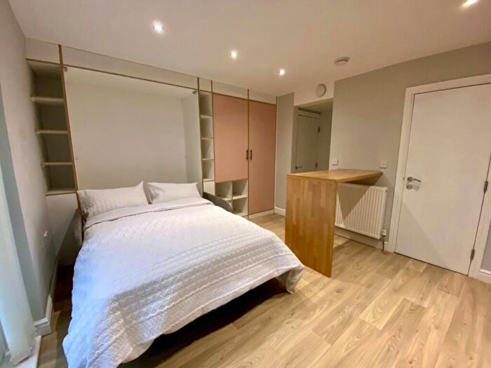 Studio To Rent In Flat A Glossop Road, Sheffield, S10