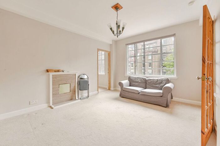 1 Bedroom Flat To Rent In Kings Court, Hamlet Gardens, Ravenscourt Park, London, W6