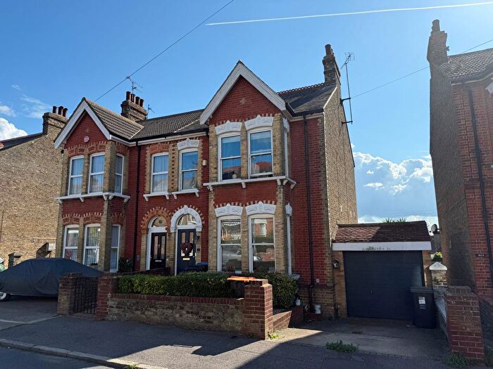 5 Bedroom Semi-Detached House For Sale In Approach Road, Margate, CT9
