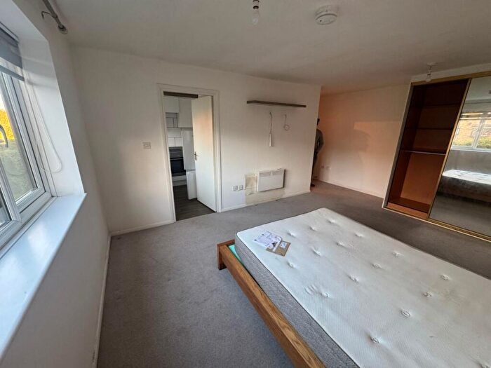Studio To Rent In Prestatyn Close, Stevenage, Hertfordshire, SG1