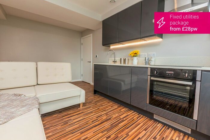 2 Bedroom Flat To Rent In Princess Street, Manchester, M1