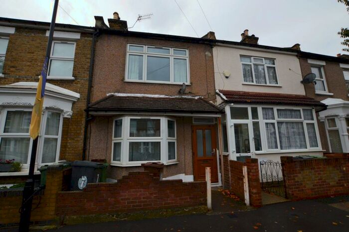 2 Bedroom House To Rent In Elsham Road, Leytonstone, E11