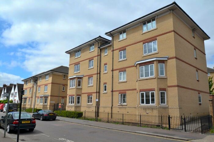 2 Bedroom Apartment To Rent In Alveston Square, London, E18