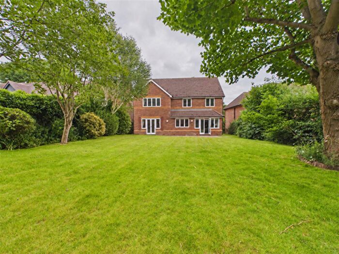 5 Bedroom House To Rent In Garnons, Gosmore Road, Hitchin, SG4