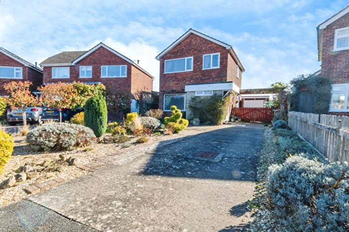 3 Bedroom Detached House For Sale In Manor Leas Close, Lincoln, Lincolnshire, LN6