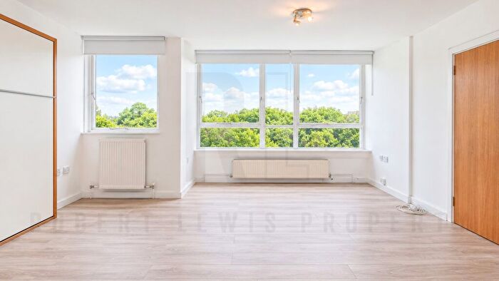 Studio To Rent In Avenue Road, London, N6