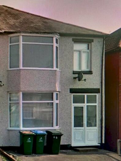 3 Bedroom Semi-Detached House To Rent In Coundon Coventry, CV6 1ea #352725