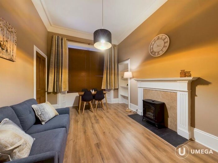 2 Bedroom Flat To Rent In Montague Street, South Side, Edinburgh, EH8