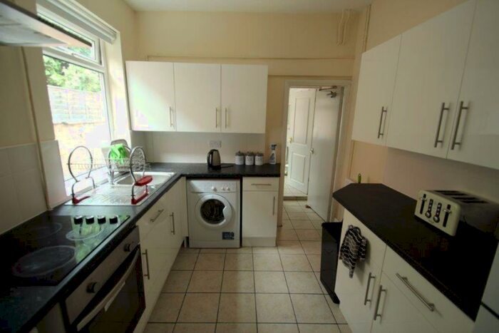 5 Bedroom Property To Rent In Brazil Street, Leicester, LE2