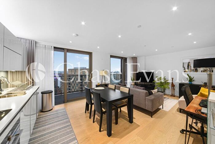 2 Bedroom Flat To Rent In Heritage Tower, East Ferry Road, Canary Wharf, London, E14