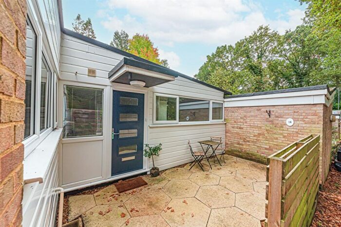 2 Bedroom Bungalow To Rent In Heathermount Gardens, Crowthorne, RG45