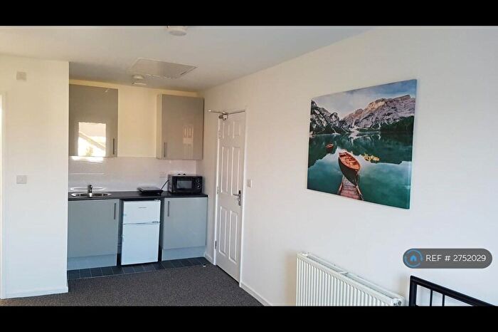 Studio To Rent In Paston, Peterborough, PE4