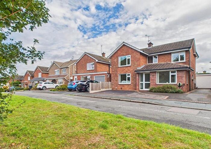 4 Bedroom Detached House For Sale In The Green, Allestree, Derby, DE22