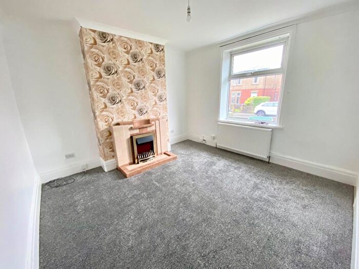 3 Bedroom End Of Terrace House To Rent In Larch Road, Paddock, Huddersfield, HD1