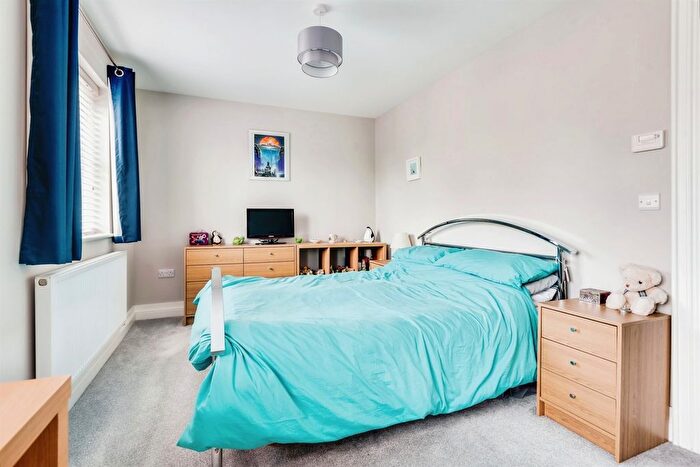 2 Bedroom Semi-Detached House For Sale In Linden Gardens, Carterton, OX18