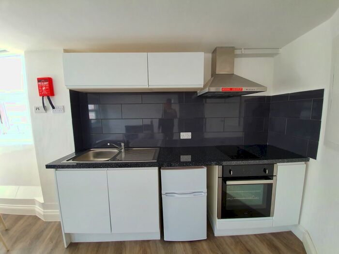 Studio To Rent In Warspite Road, London, SE18