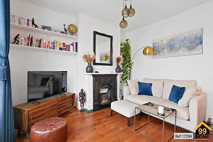 1 Bedroom Flat For Sale In Miranda Road, Archway, London, N19