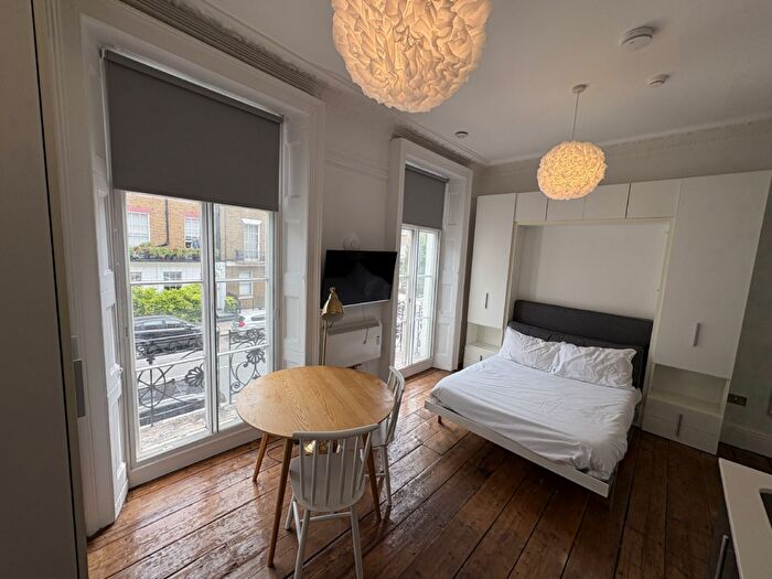 Apartment To Rent In Studio Flat, Gloucester Place, Baker Street, NW1