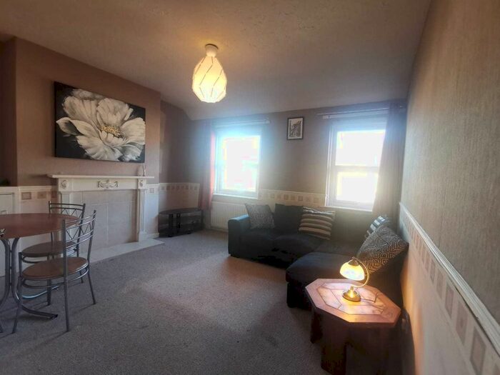 1 Bedroom Flat To Rent In Chestnut Avenue, Cowgate, Newcastle Upon Tyne, NE5