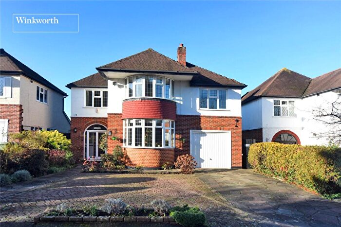 4 Bedroom Detached House For Sale In Nonsuch Walk, Cheam, Sutton, Surrey, SM2