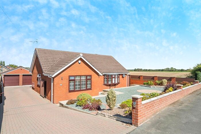 2 Bedroom Detached Bungalow For Sale In Common Lane, Auckley, Doncaster, DN9