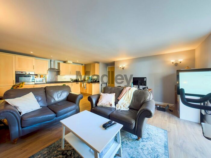 2 Bedroom Flat To Rent In Coopers Lodge, Three Oak Lane, London, SE1
