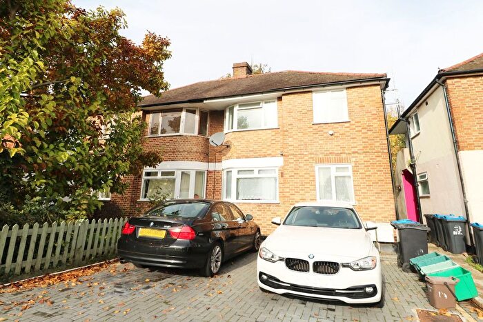 2 Bedroom Flat To Rent In Runnymede, Colliers Wood, London, SW19