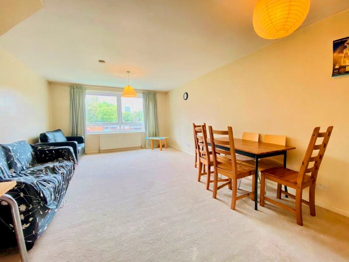 3 Bedroom Maisonette To Rent In Park Hill, Croydon, CR0