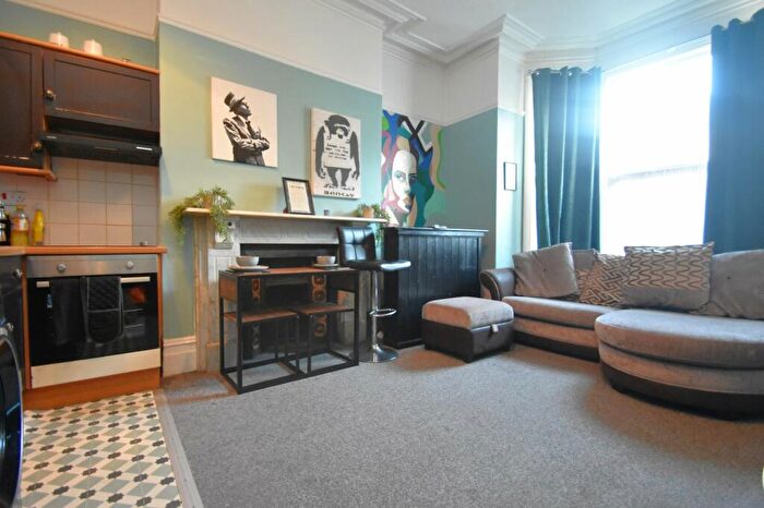 1 Bedroom Flat To Rent In Victoria Road North, Southsea, Hampshire, PO5