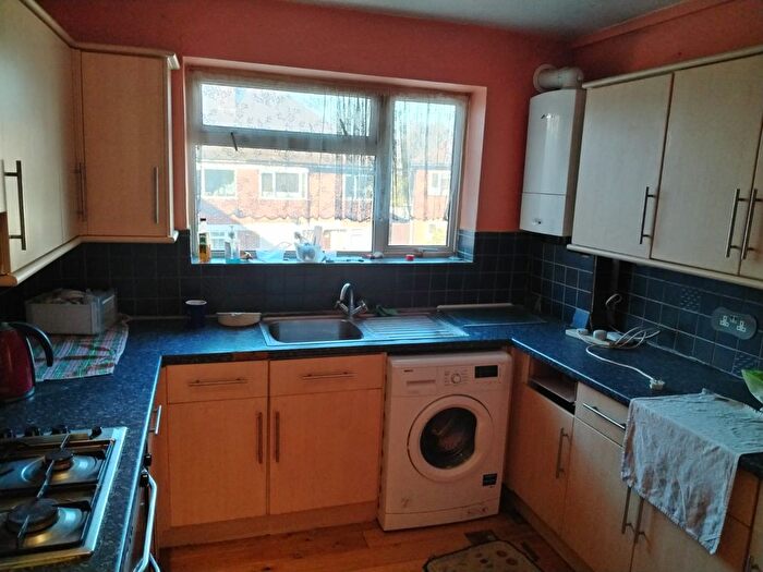 1 Bedroom Flat To Rent In Plough Lane, Wallington, SM6