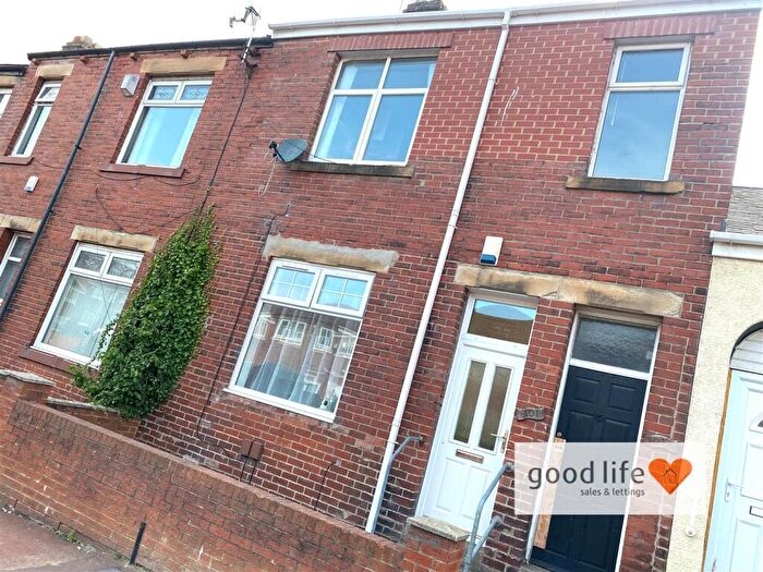 2 Bedroom Flat For Sale In Rutland Street, Pallion, Sunderland, SR4