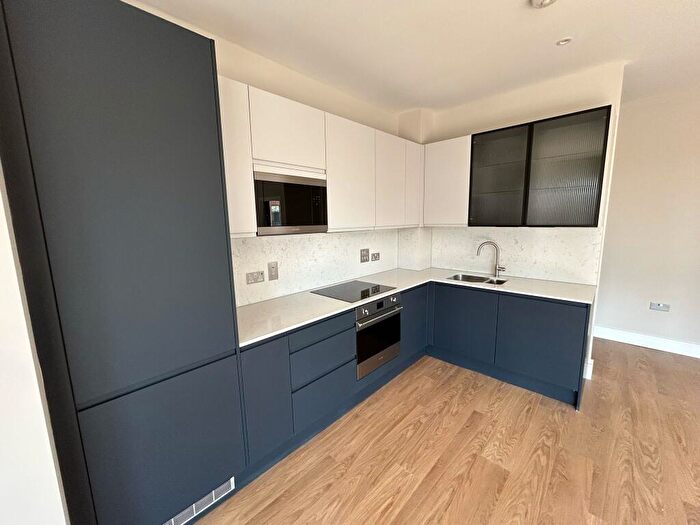 1 Bedroom Apartment To Rent In Lower Essex Street, Birmingham, B5