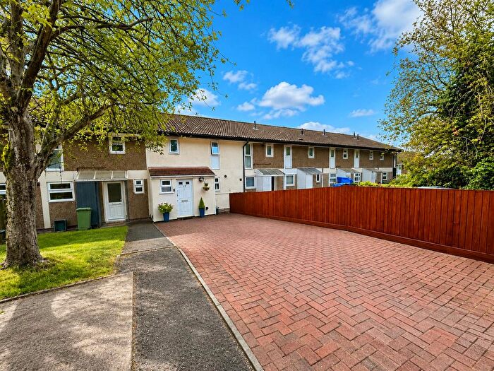 3 Bedroom Terraced House For Sale In Scatterill Close, Bradwell, Milton Keynes, MK13