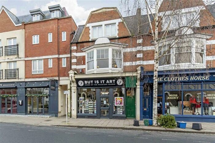 2 Bedroom Flat To Rent In High Street, Teddington, TW11