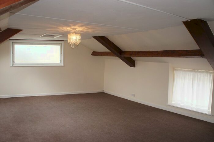 2 Bedroom Flat To Rent In The Square, Beaminster, DT8
