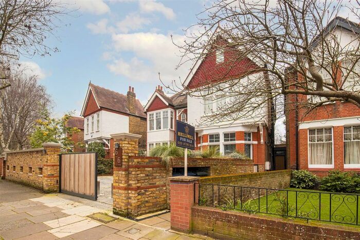 3 Bedroom Flat To Rent In Warwick Road, Ealing, W5