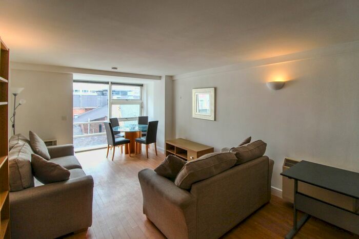 2 Bedroom Flat To Rent In Whitworth Street West, Manchester, M1