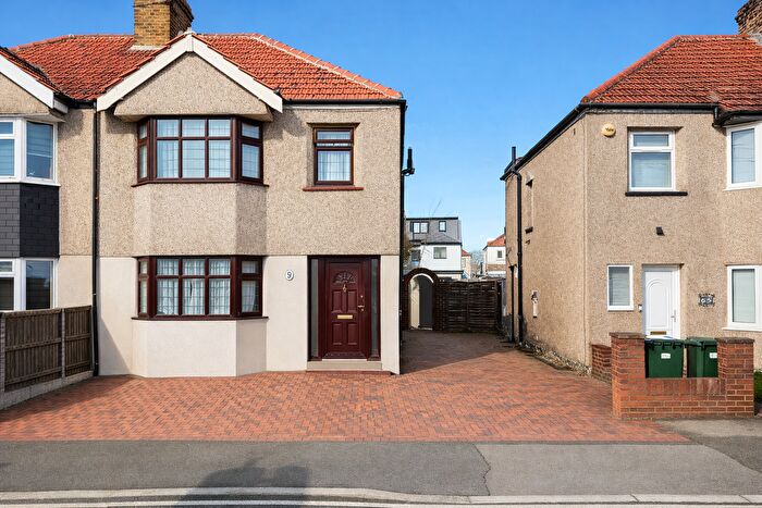 3 Bedroom Semi-Detached House To Rent In Somerhill Road, Welling, DA16