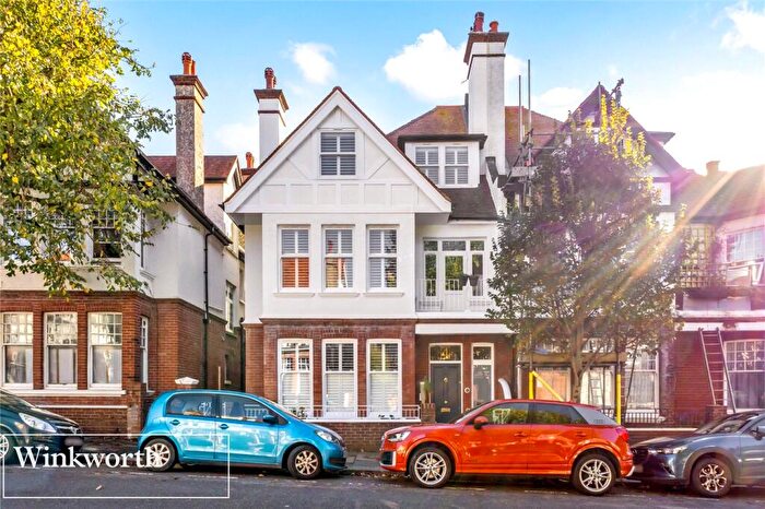 6 Bedroom Semi Detached House For Sale In York Avenue, Hove, East Sussex, BN3