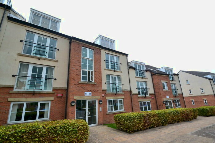 2 Bedroom Flat To Rent In Henconner Lane, Bramley, Leeds, LS13