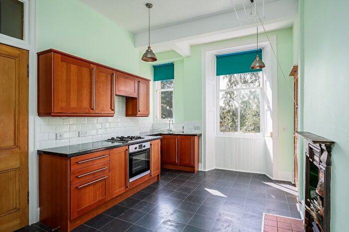 2 Bedroom Flat To Rent In Montpelier Park, Bruntsfield, Edinburgh, EH10