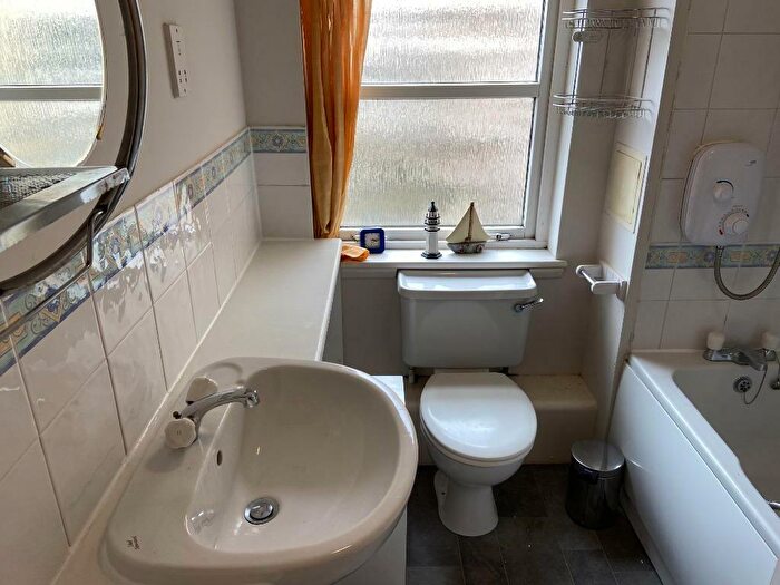 1 Bedroom Flat To Rent In Annandale Street, Leith, Edinburgh, EH7