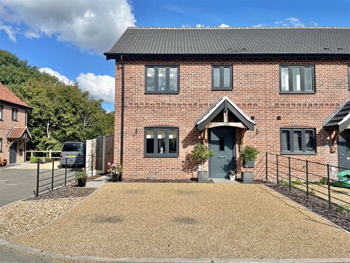3 Bedroom End Of Terrace House For Sale In Fallow Drive, Banham, NR16