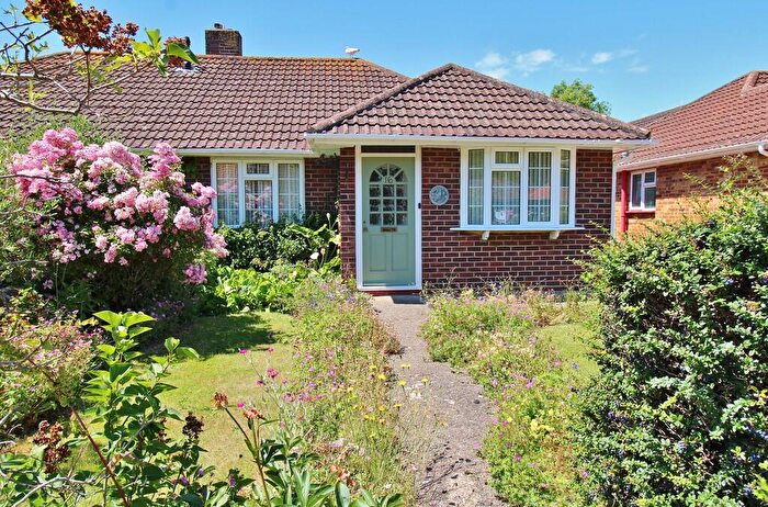 3 Bedroom Semi-Detached Bungalow For Sale In Oakdown Road, Stubbington, Fareham, PO14
