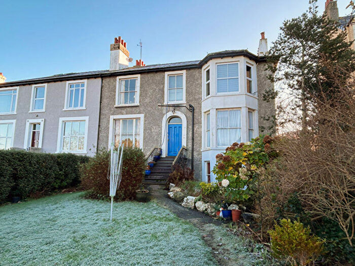 2 Bedroom Flat For Sale In Park Crescent, Llanfairfechan, LL33