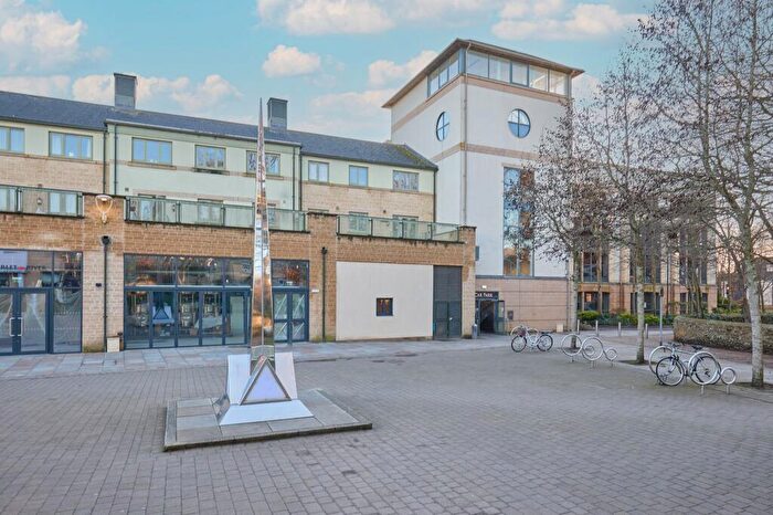2 Bedroom Apartment For Sale In Marriotts Walk, Witney, OX28