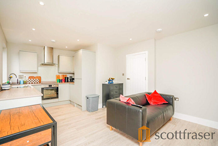 2 Bedroom Flat To Rent In Kingsway House A-, A London Road, OX3
